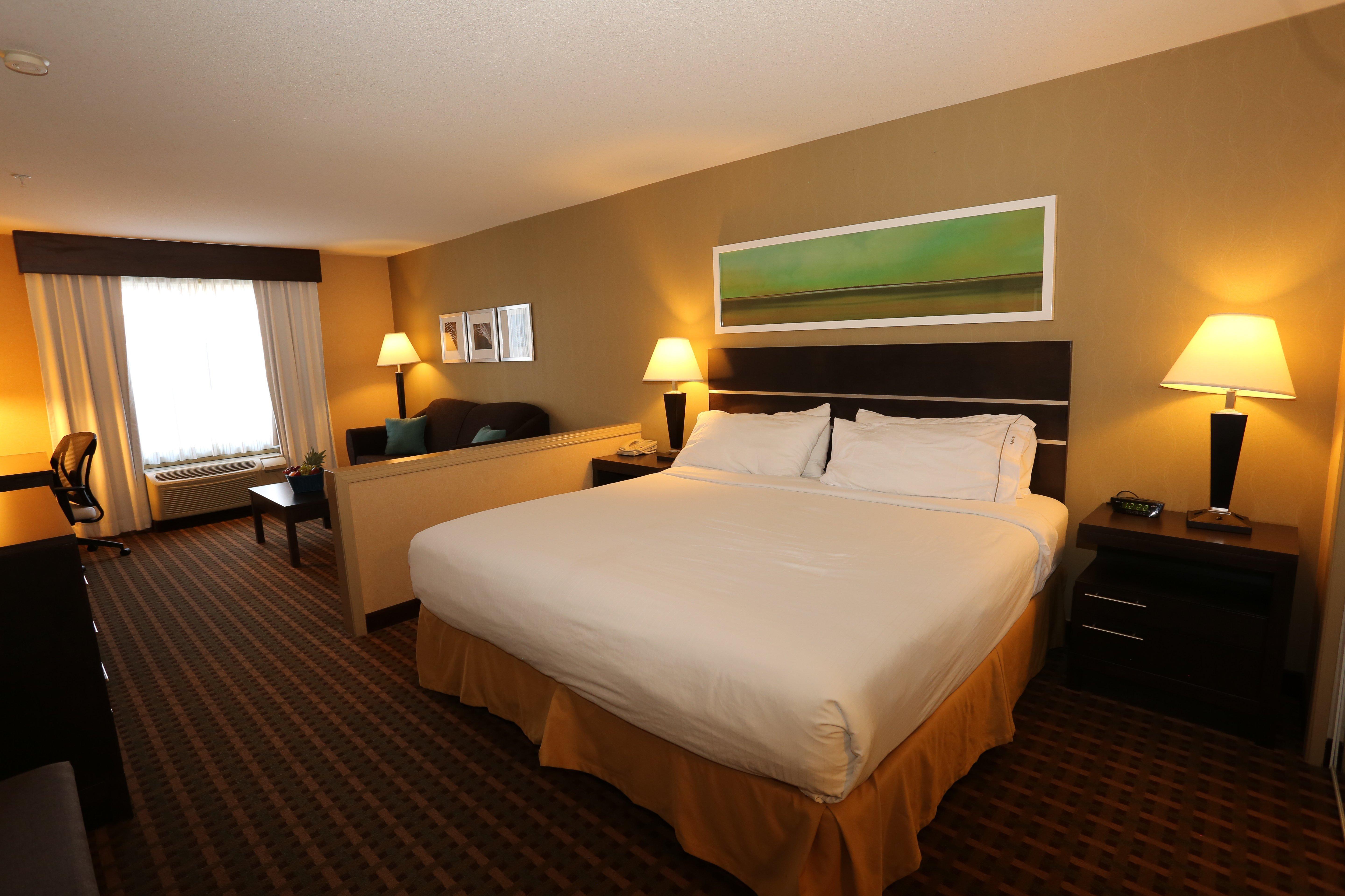 Holiday Inn Express Hotel & Suites Vernon By Ihg Exterior foto